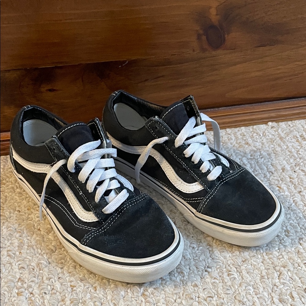 Vans suede  Black and White Sneakers